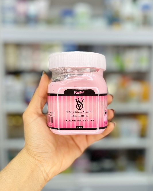 کره لوسیون بدن بیبی صورتی برند کاریته حجم ۳۰۰ گرم 1 کره لوسیون بدن بیبی صورتی برند کاریته حجم ۳۰۰ گرم