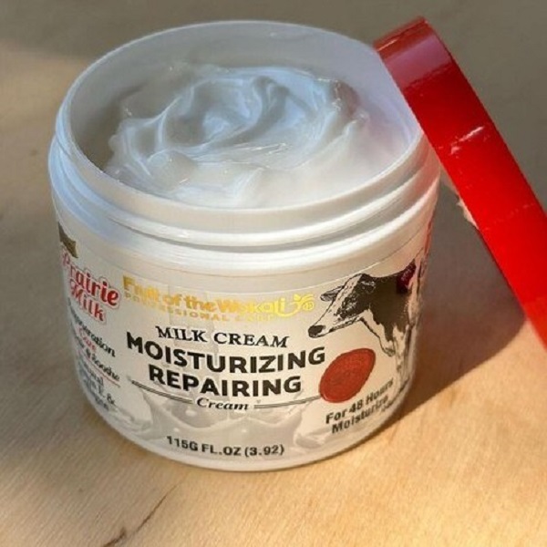 کرم شیر گاو قرمز وکالی مدل کاسه ای حجم 115 میل 2 کرم شیر گاو قرمز